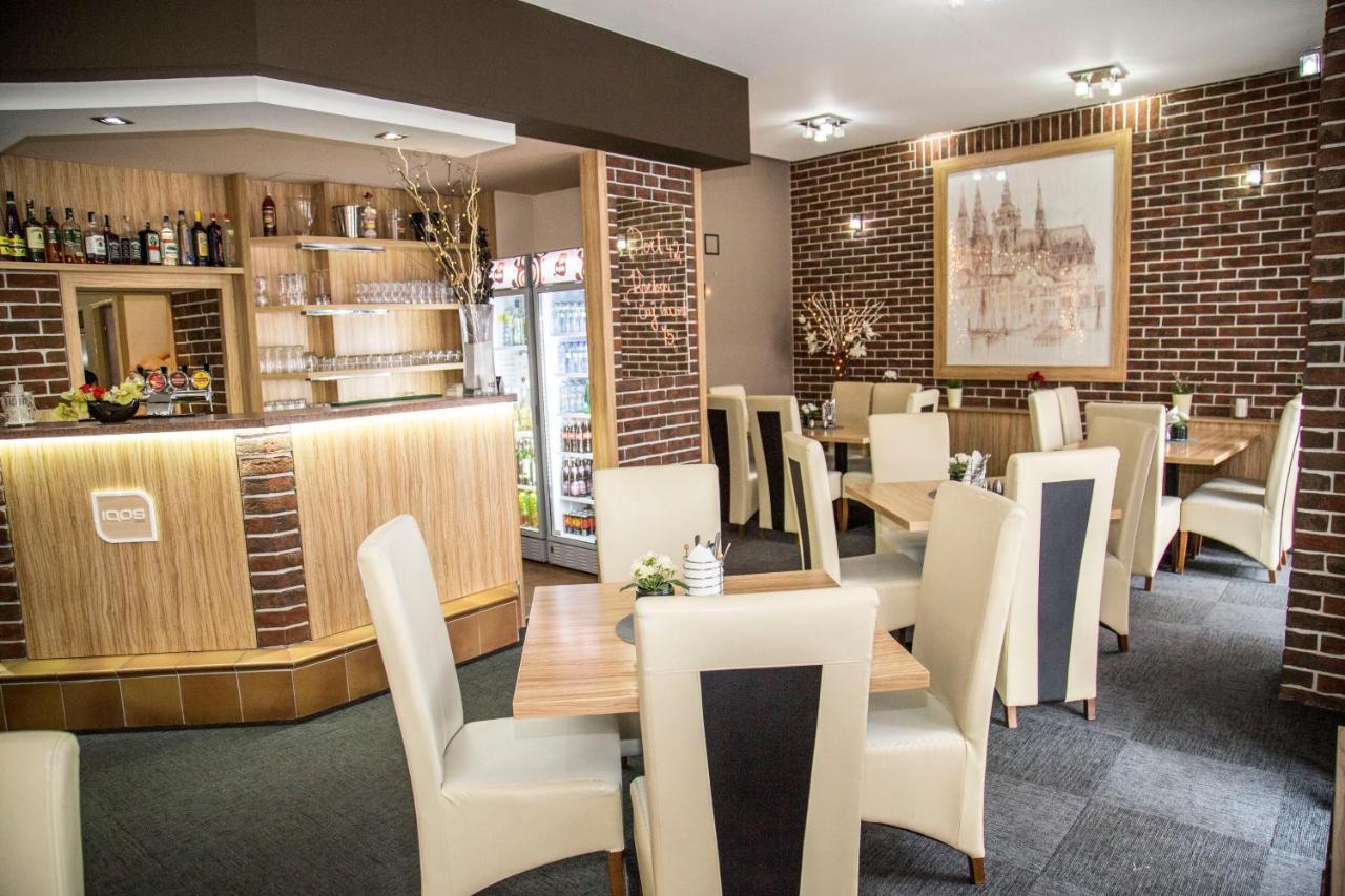 Hotel U Mesta Prahy Náchod Εξωτερικό φωτογραφία