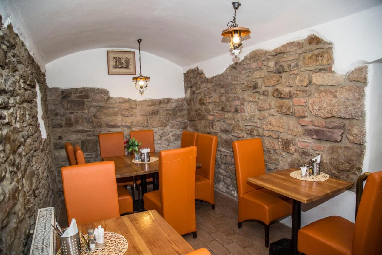 Hotel U Mesta Prahy Náchod Εξωτερικό φωτογραφία