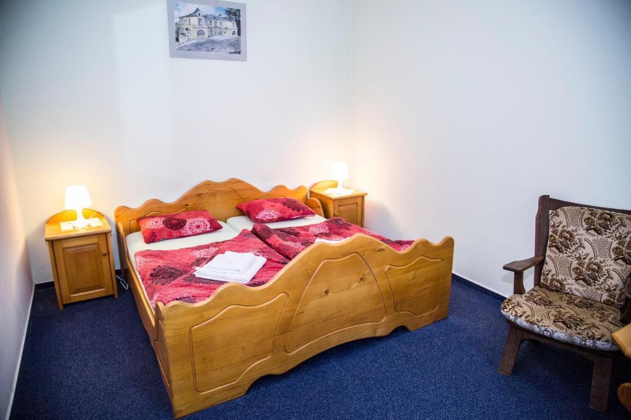 Hotel U Mesta Prahy Náchod Εξωτερικό φωτογραφία